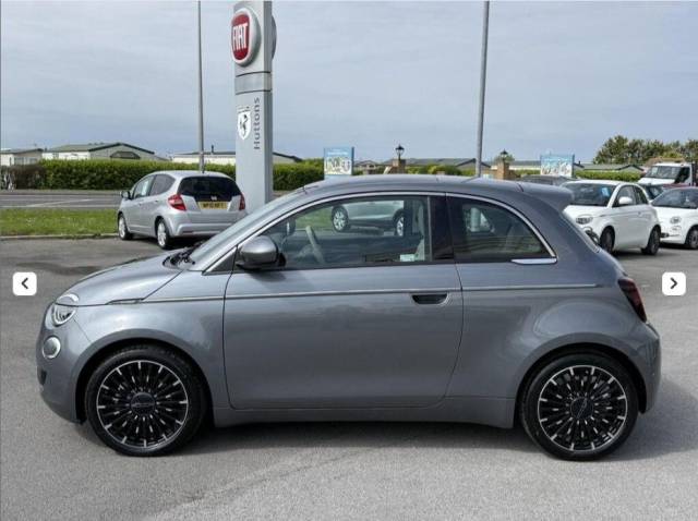 2022 Fiat 500 La Prima