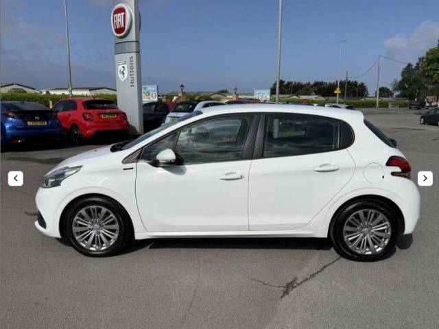 2018 Peugeot 208 1.2 Signature S/S